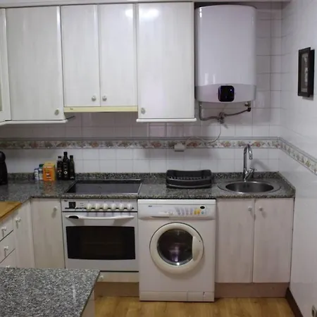 Apartamento En Cimadevilla, Puerto Deportivo De Lejlighed